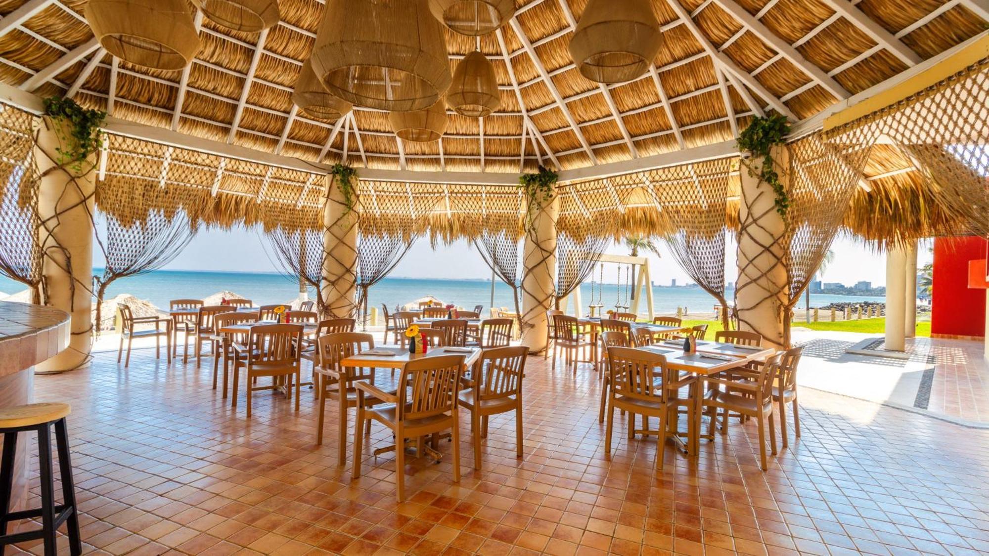Camino Real Veracruz Zewnętrze zdjęcie Restaurant in the resort